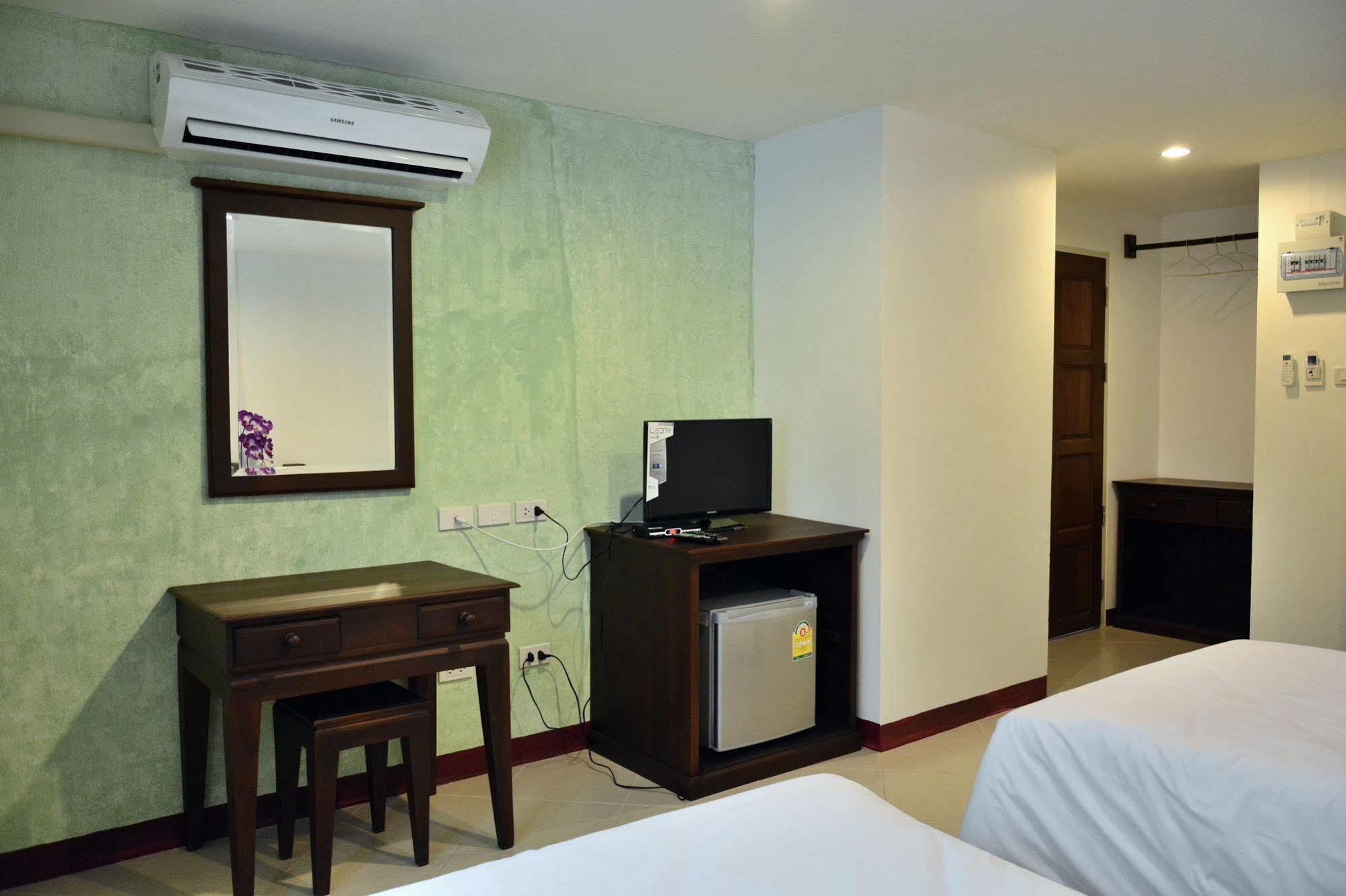 Seedling House Pattaya Bagian luar foto